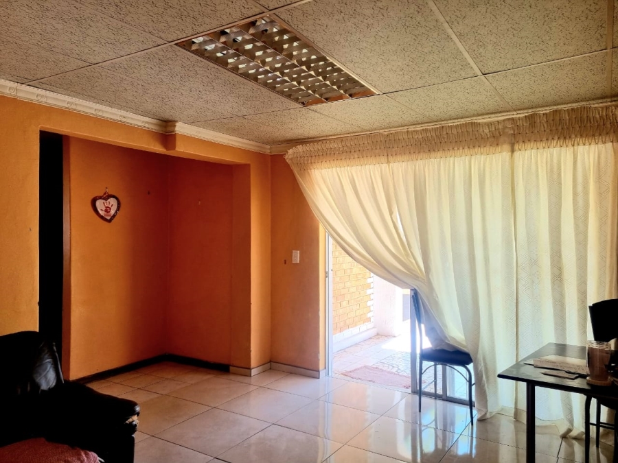 2 Bedroom Property for Sale in Roodepan Northern Cape